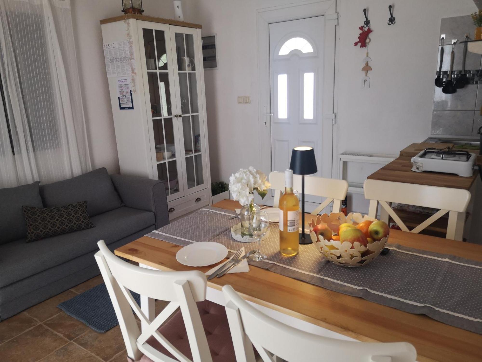 Holiday Home Betty Йесенице Екстериор снимка