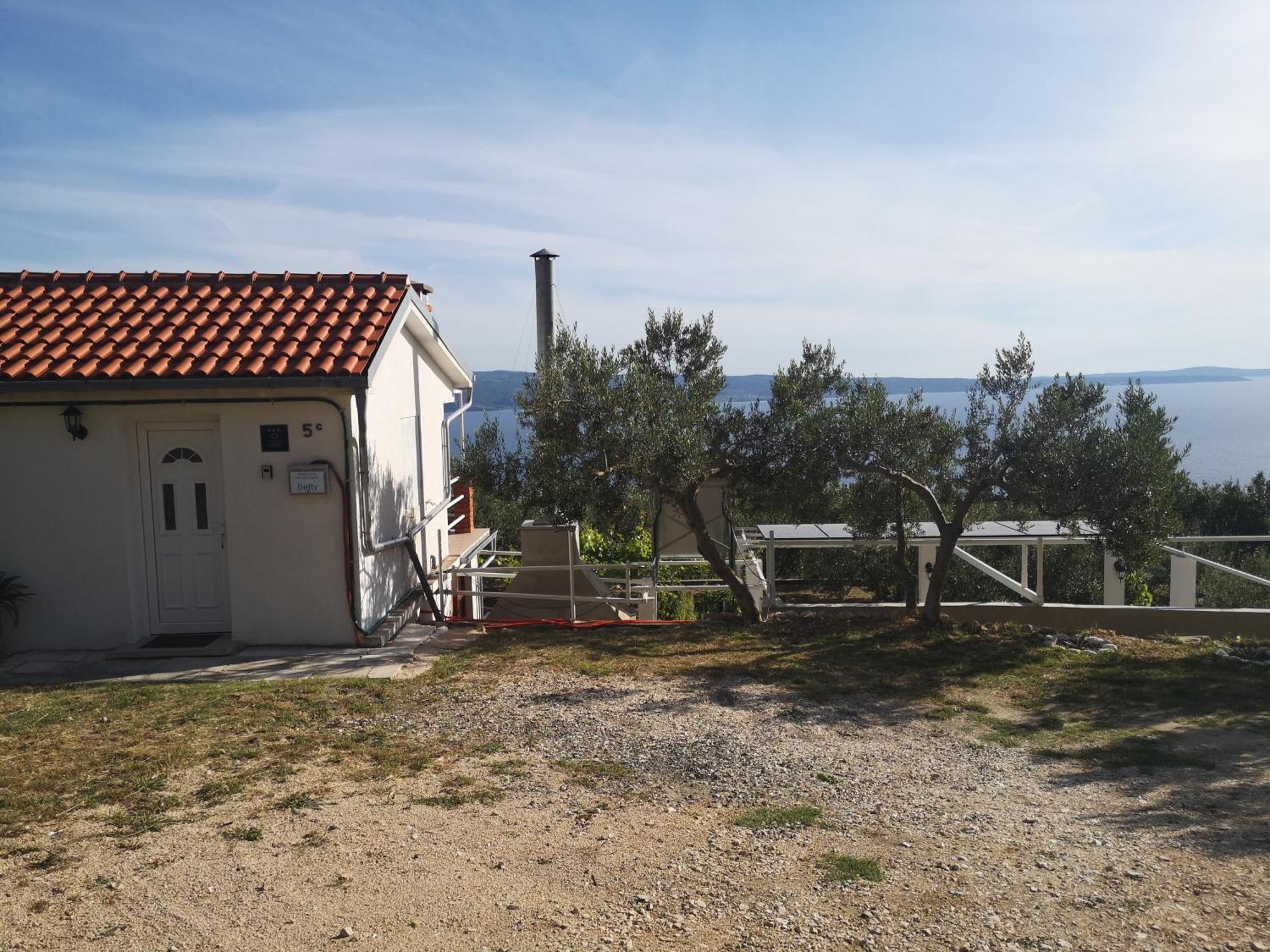 Holiday Home Betty Йесенице Екстериор снимка